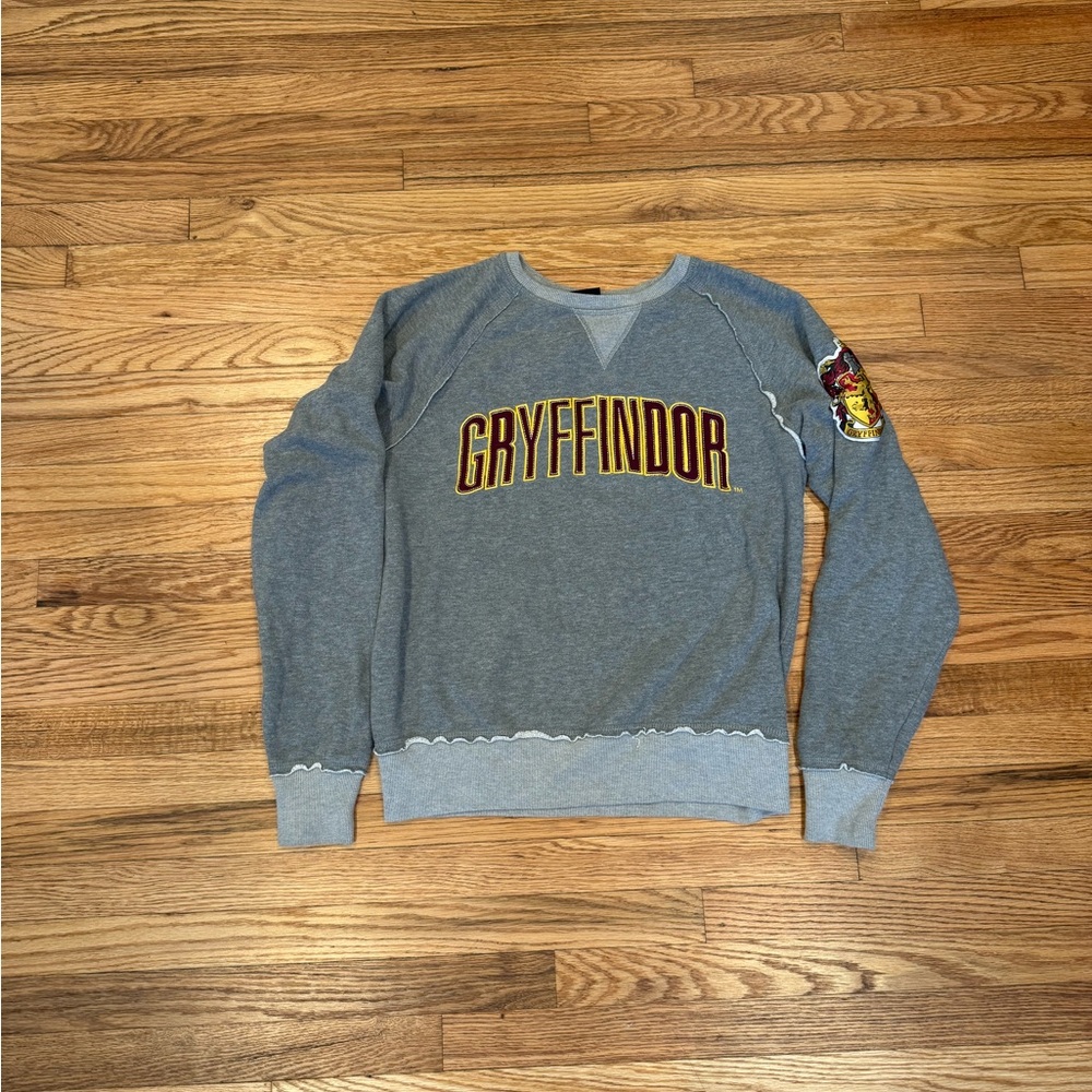 Gryffindor Sweatshirt - Picture 2 of 5